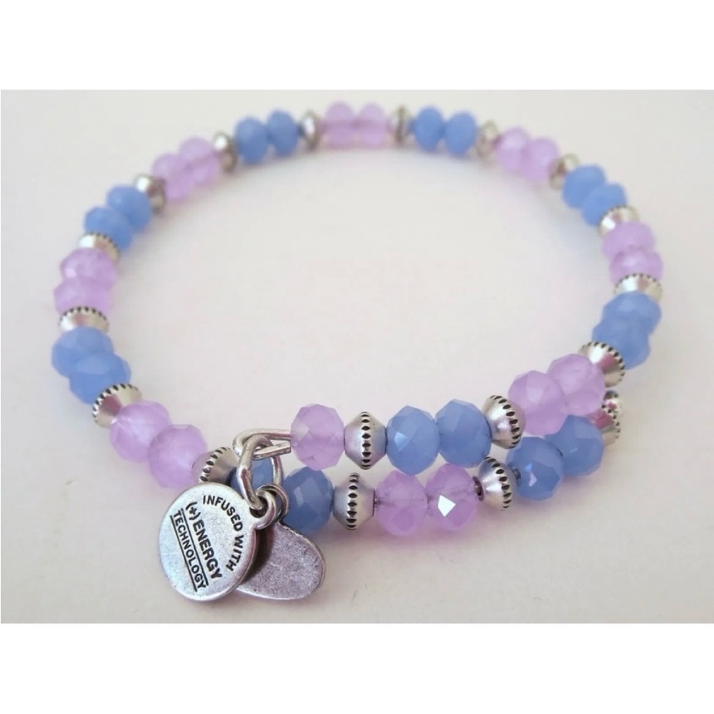 Alex & Ani-PERIWINKLE SENTIMENT
Vintage 66 Faceted Bead Sterling Silver Bracelet